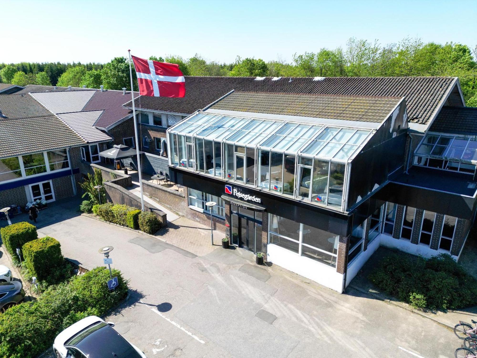 Hotel Pejsegaarden 4*